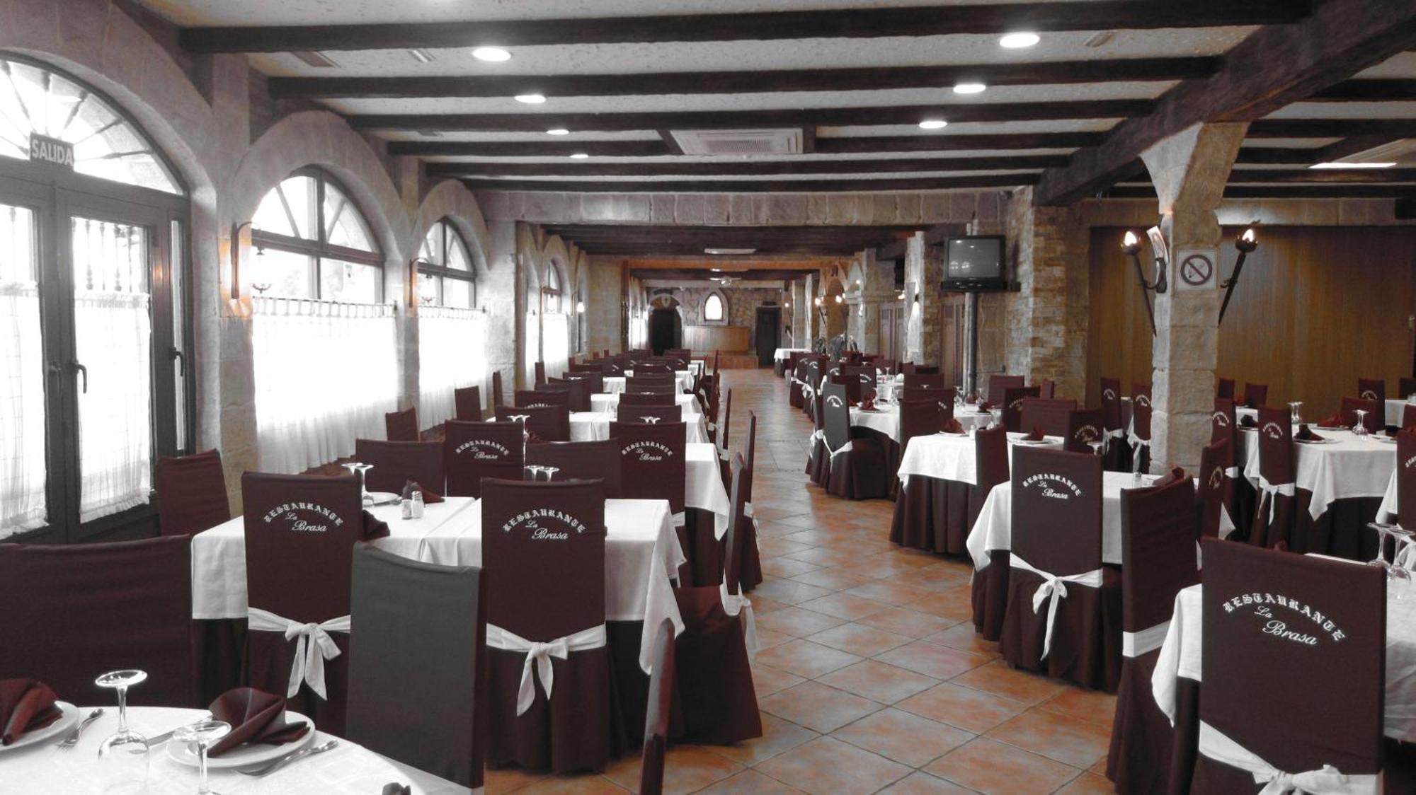 Hotel La Brasa Велес-де-Бенаудалья Экстерьер фото